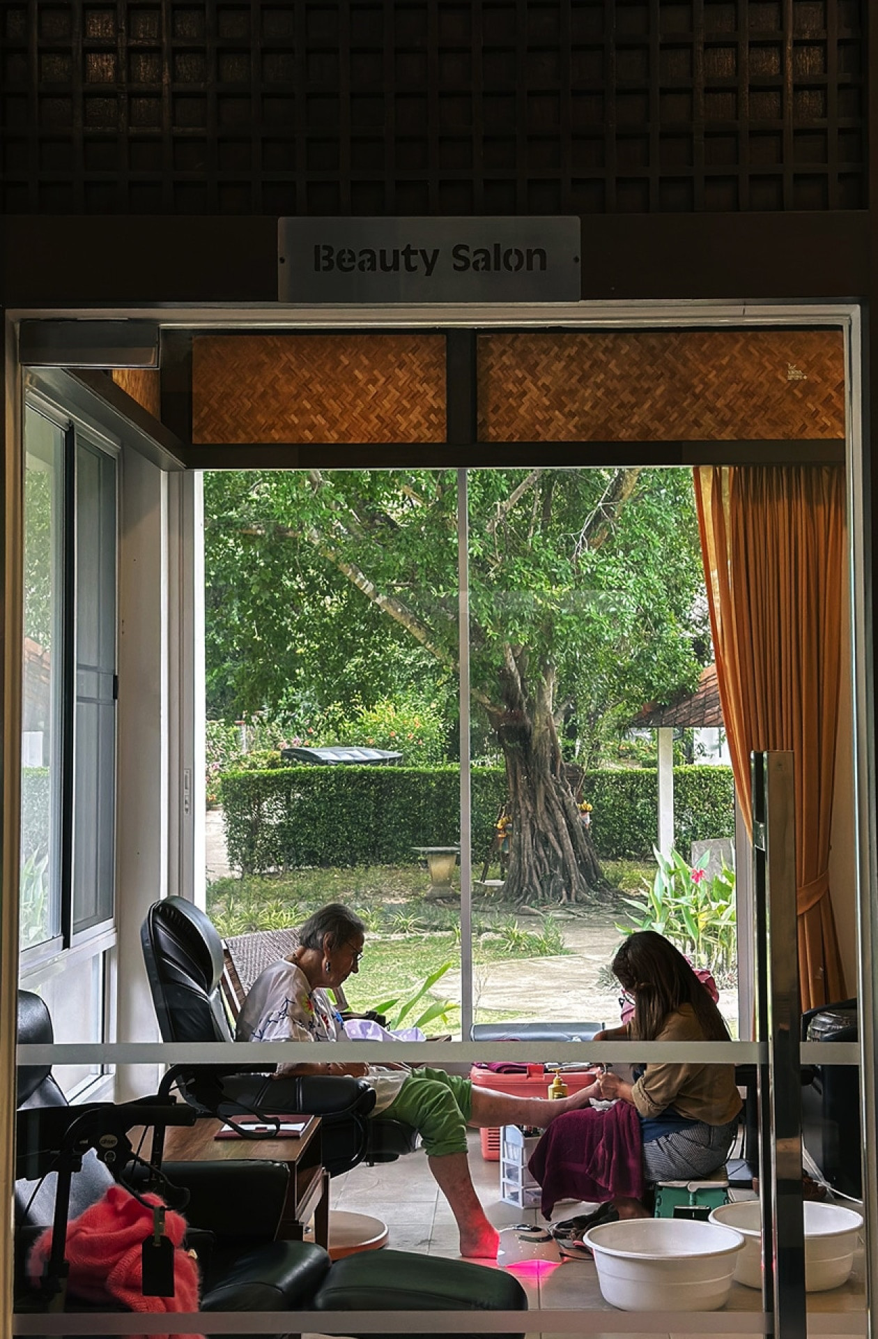 Salon